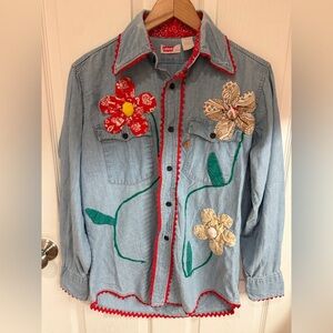 VTG Orange Tab Levi's Light Blue Denim Shirt Floral Quilt Flowers Red Ric Rac